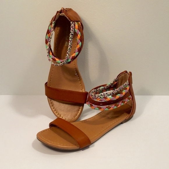 AEO Open Toe Zipper Heel Sandals Sz 3.5 - Picture 1 of 8